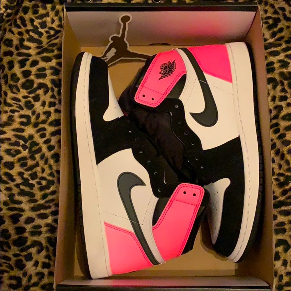 Nike Air Jordan 1 Retro High OG 'Valentine's Day'